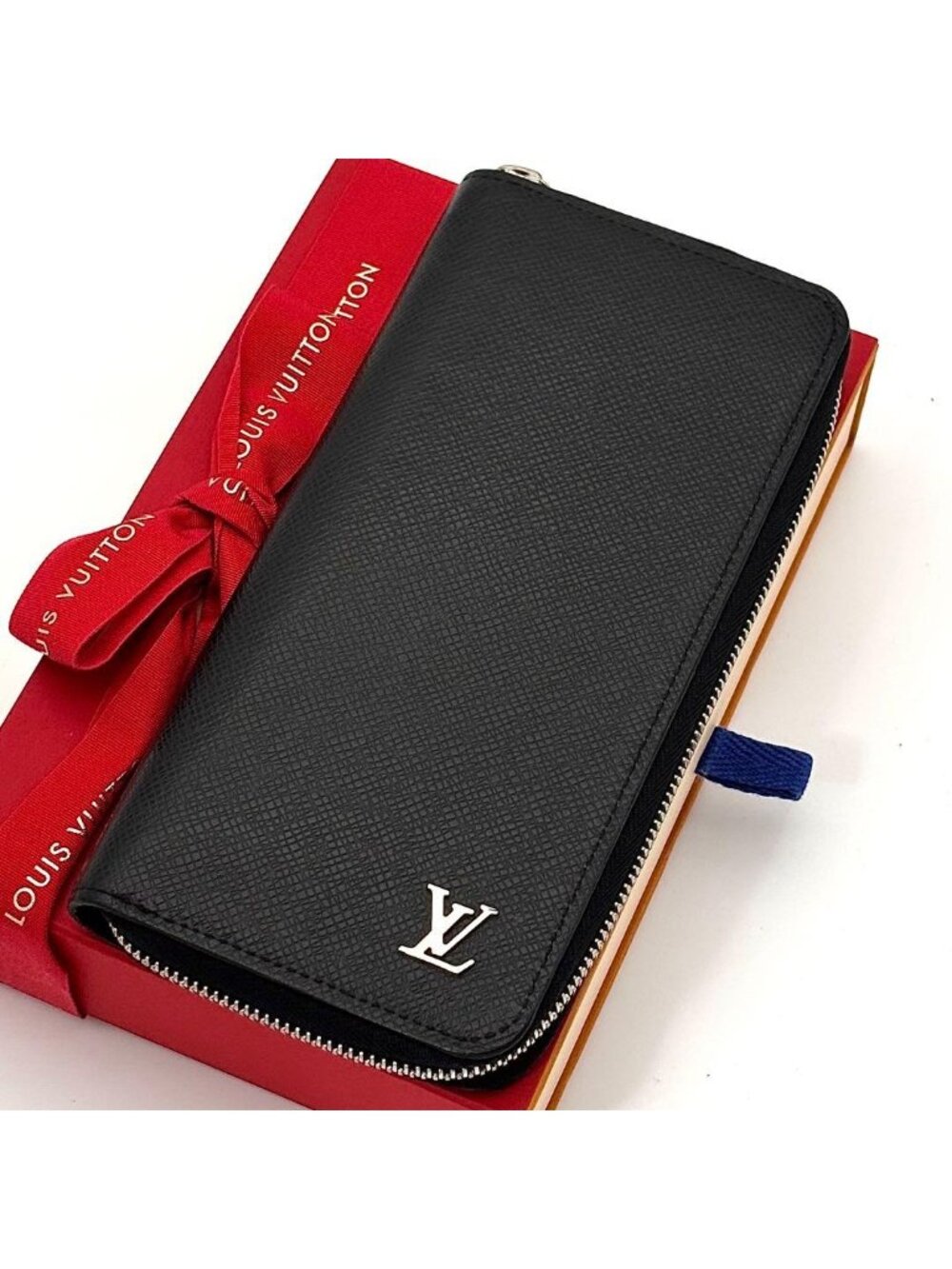 Louis Vuitton Wallet Taiga Zippy Vertical Black
